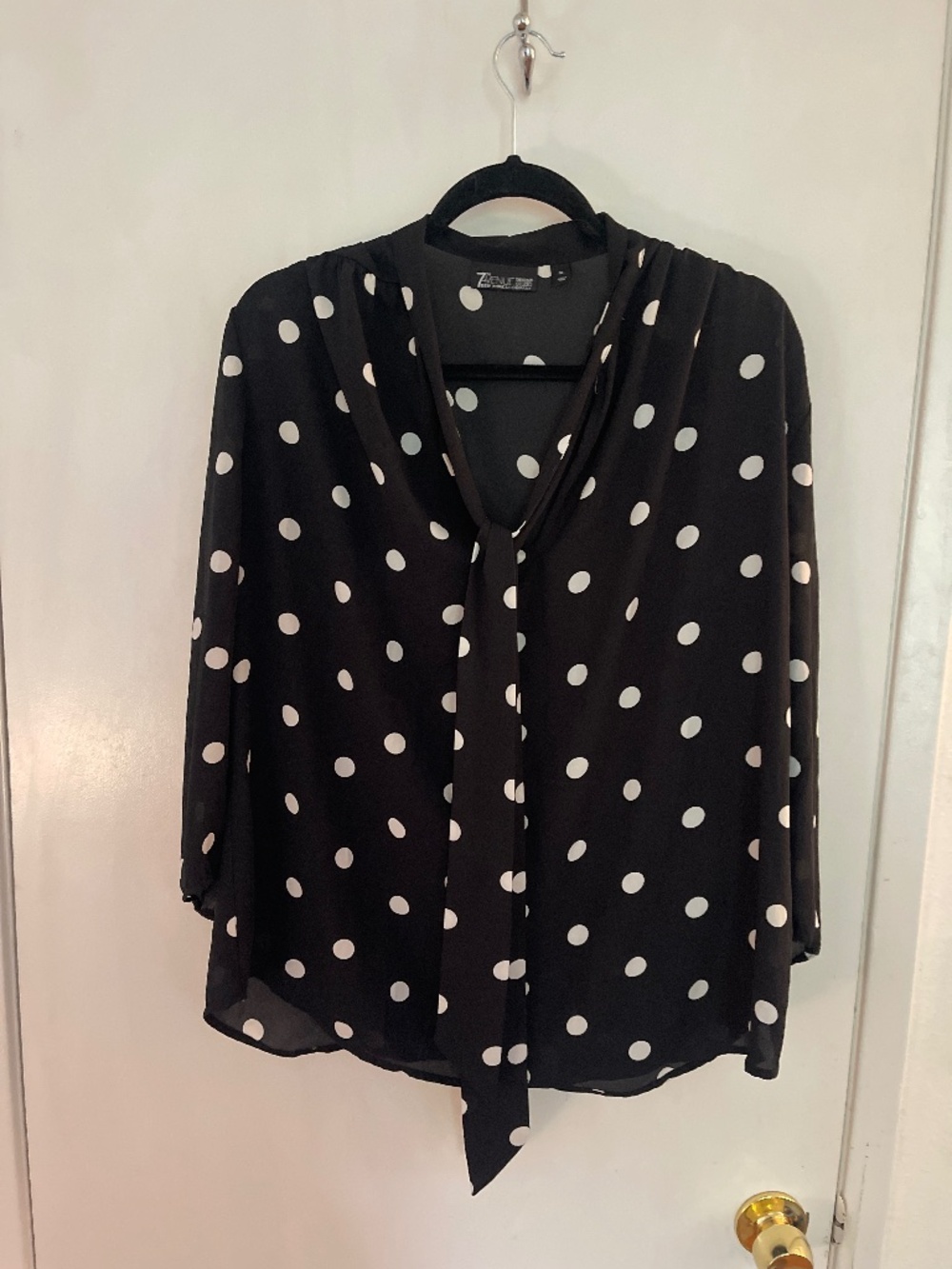 New York and Company black and white polka dot blouse size xl